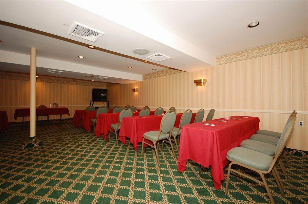 Days Inn By Wyndham Woodbury Long Island Exterior foto
